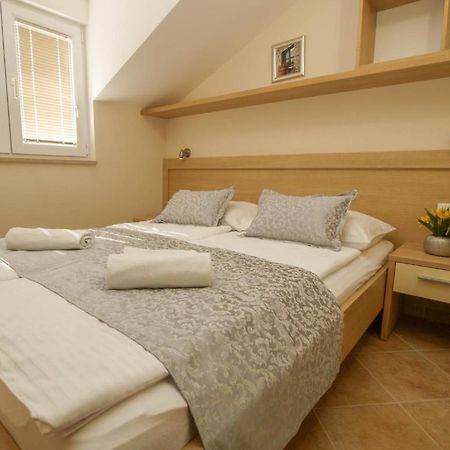 מאקרסקה Apartments Villa Bondi מראה חיצוני תמונה