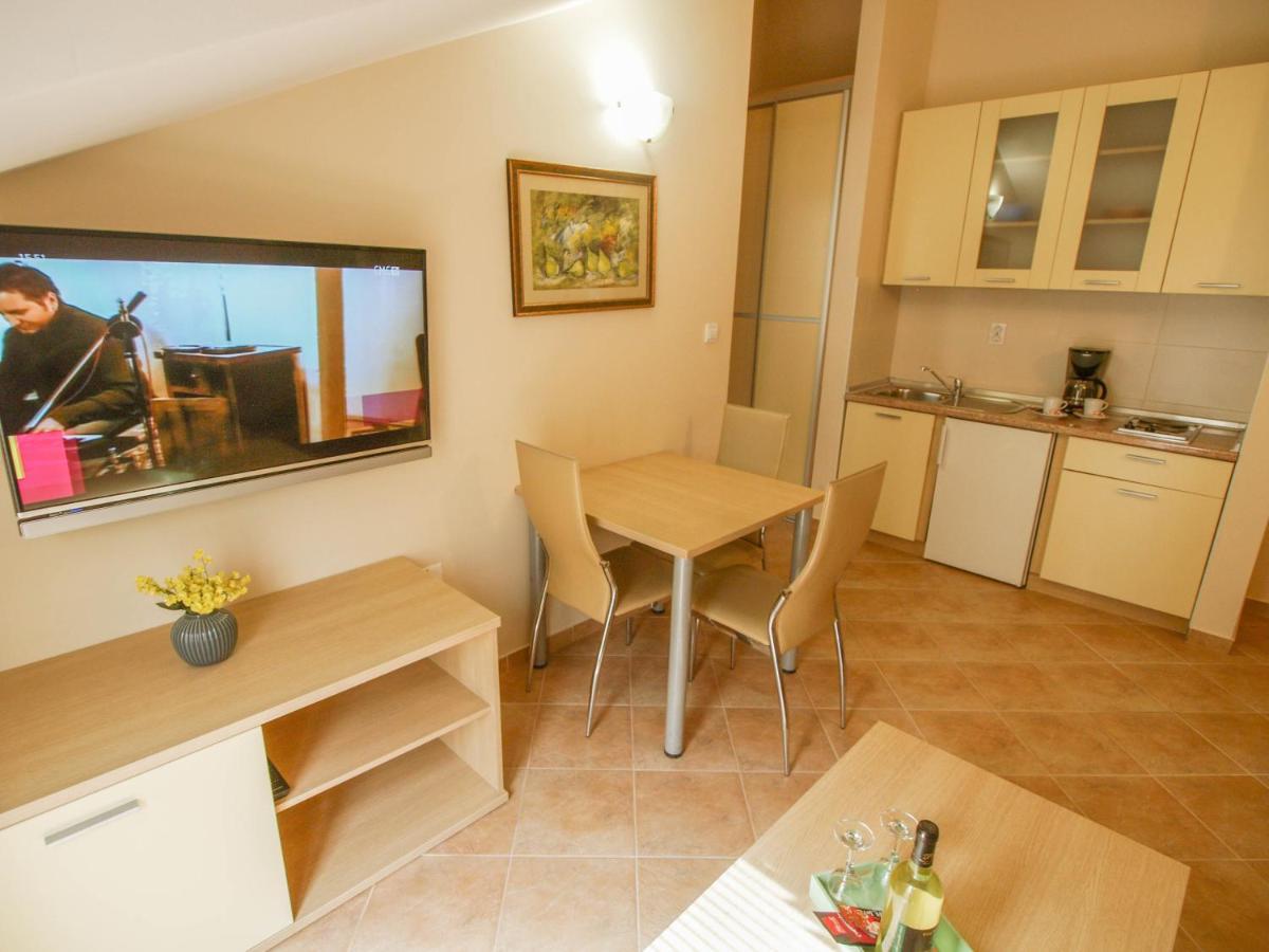 מאקרסקה Apartments Villa Bondi מראה חיצוני תמונה