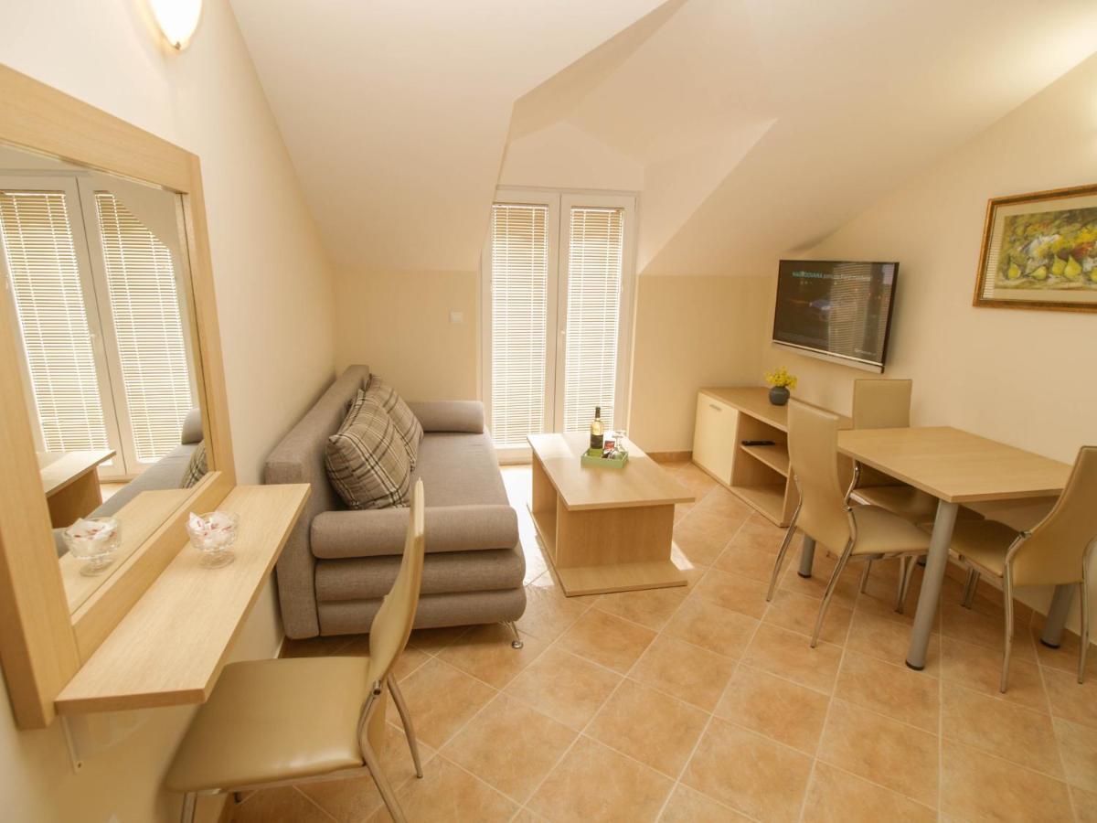 מאקרסקה Apartments Villa Bondi מראה חיצוני תמונה