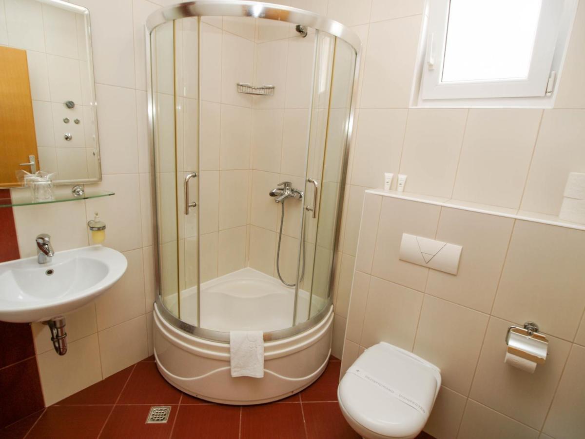 מאקרסקה Apartments Villa Bondi מראה חיצוני תמונה