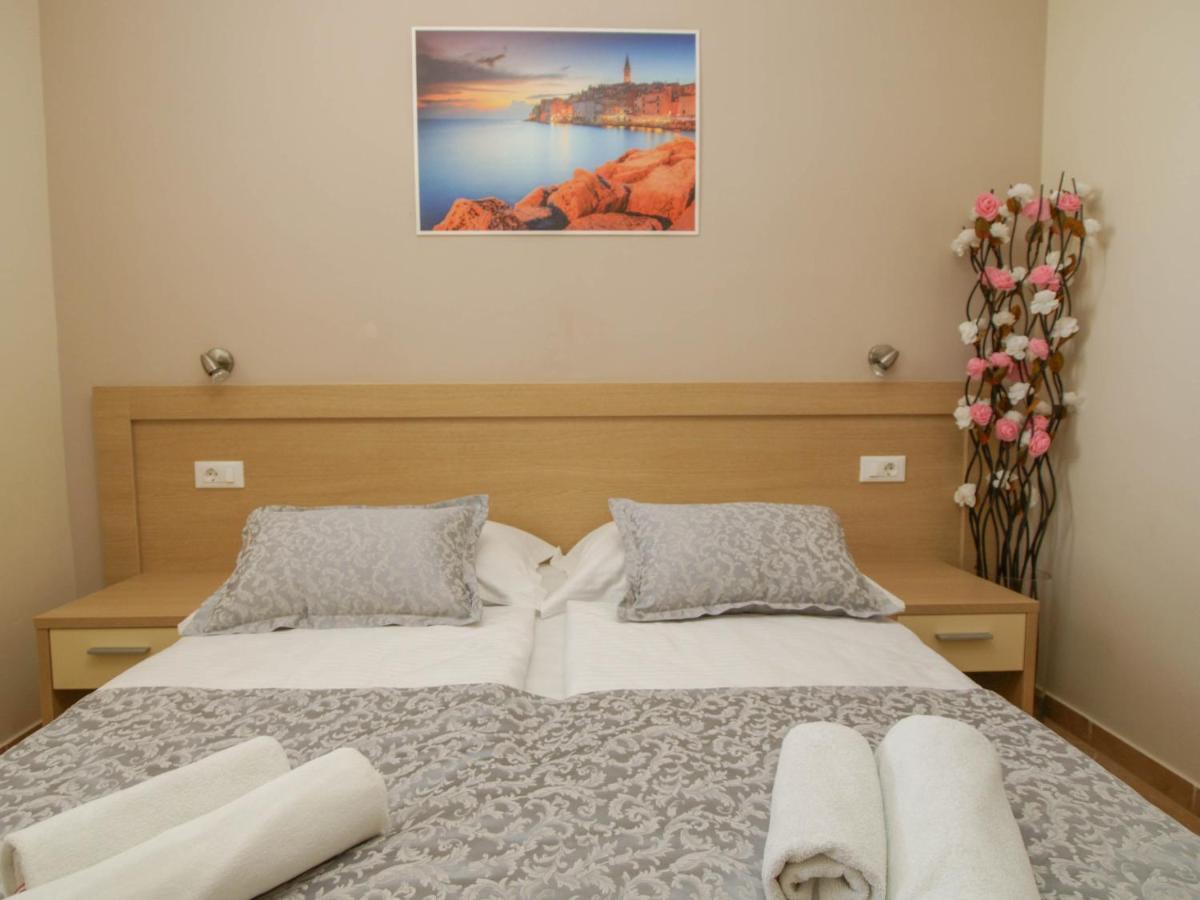 מאקרסקה Apartments Villa Bondi מראה חיצוני תמונה